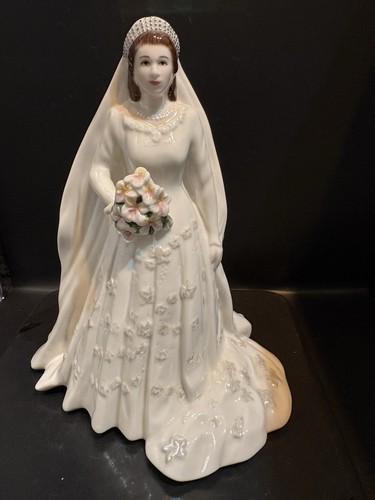 Royal worcester her - royal, majesty
