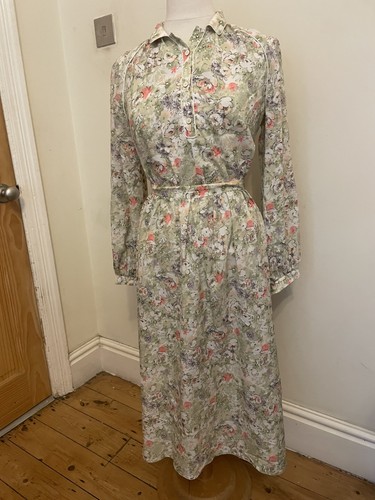 Pretty floral print vintage