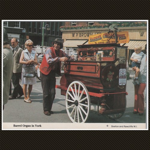 Barrel organ york street - in,