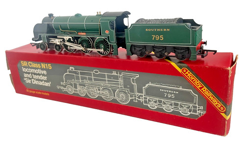 Hornby r145 king arthur class - hornby,