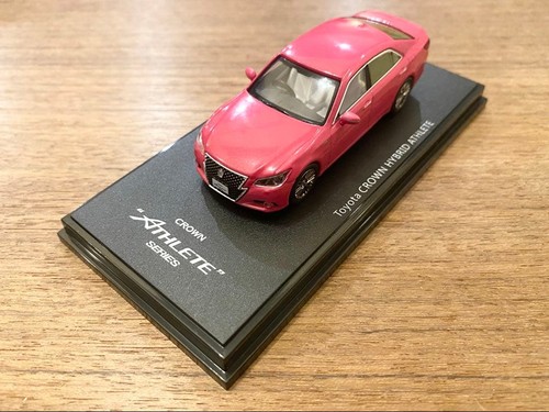 Enif toyota crown - crown, pink