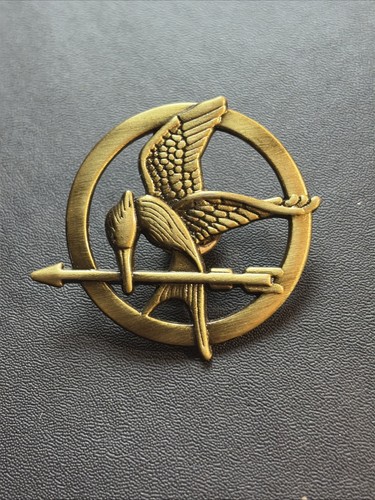 Katniss everdeen the hunger - everdeen,