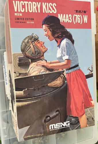 Meng victory kiss sherman - kiss,