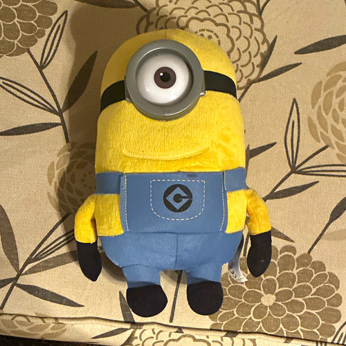 Despicable minion plush - minion,
