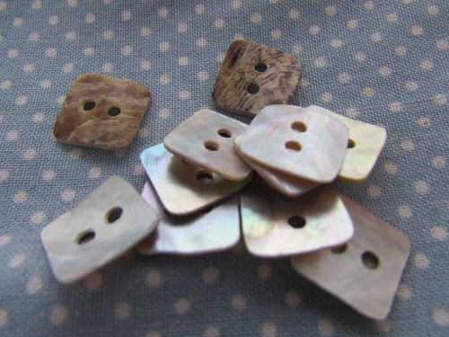 Square buttons 10mm - 10mm, of