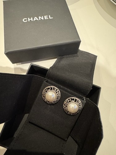 Chanel earrings pearl - chanel,