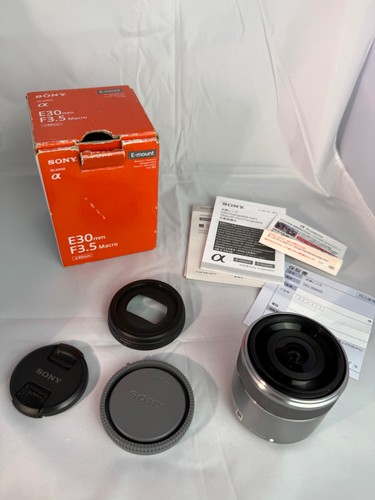 Sony 30mm f3 - 30mm, macro