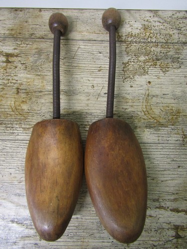 Vintage wooden shoe trees - wooden,