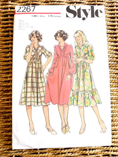 Vintage 1970s style sewing - vintage,