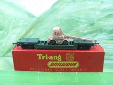 Triang R.213 bogie well wagon