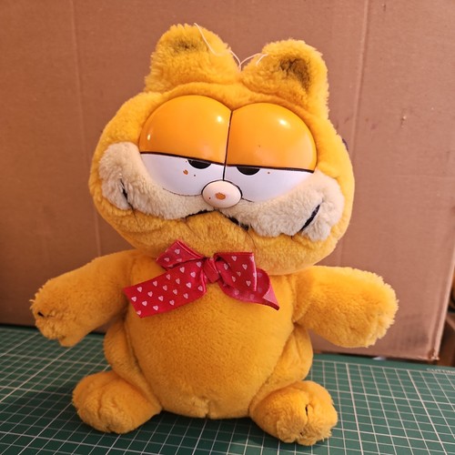 Vintage inch garfield - 9, plush