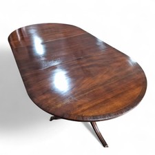 Mahogany Extending Dining Table 4 - 6 seater antique style pedestal table