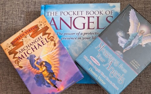Angels book plus oracle - -,