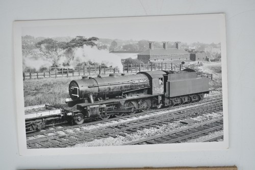 Steam locomotive train 90332 - locomotive,