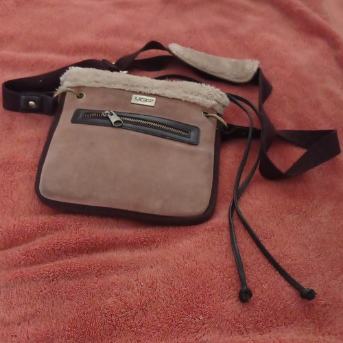 Ugg brown suede shoulder - brown,