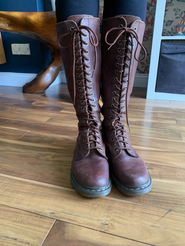 Martens 1860 hole long - dr.,