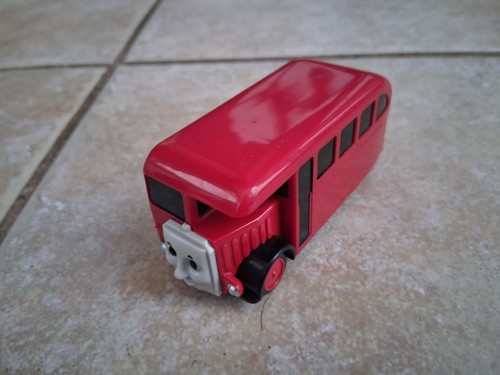 Thomas trackmaster bertie bus - trackmaster,