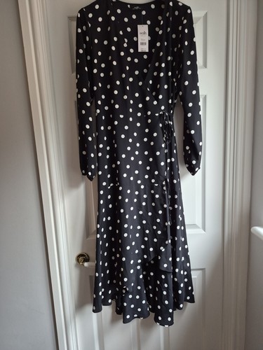 Black and white - and, wrap