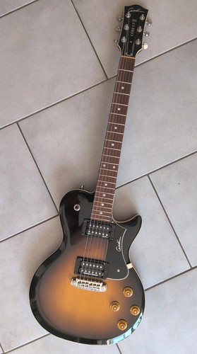 Godin core with gigbag - with,