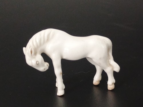 Vintage miniature white - miniature,