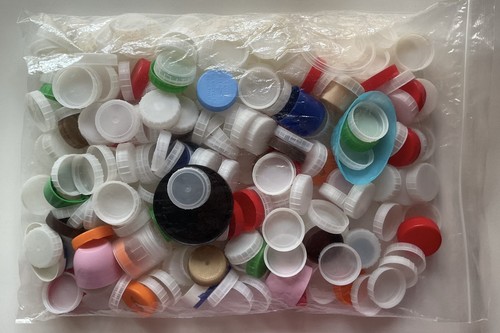 250 mixed assorted plastic - 250,
