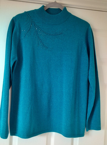 New tagged ladies jumper - new/tagged,
