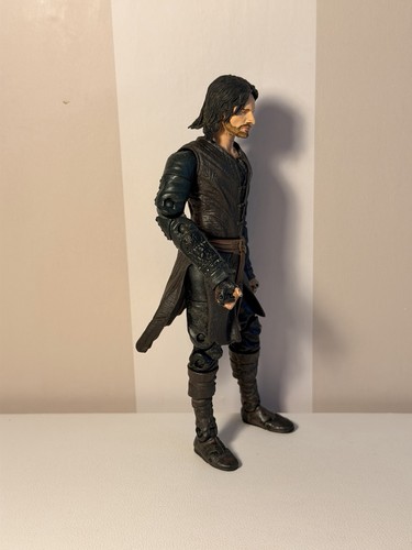 Lord the rings strider - the,