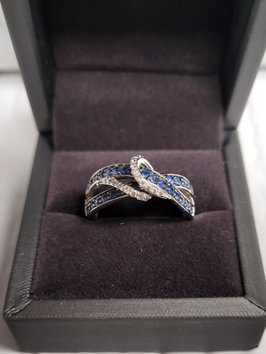 Vian sapphire diamond - &,