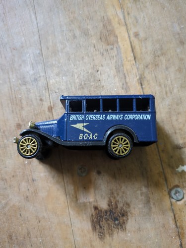 Corgi bedford bus - bedford,