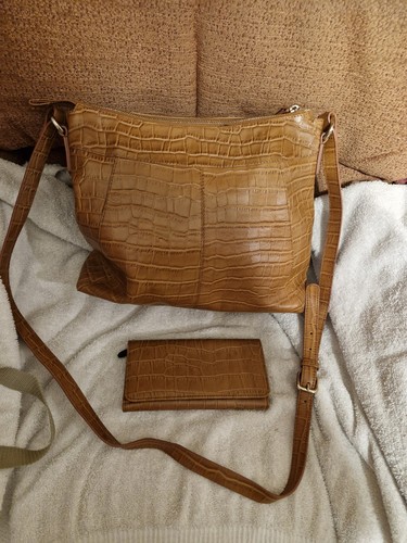Pia large tan mock croc - large,