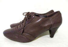 Clarks Brown Leather Brogue Shoes Granny Vintage Style Lace Up Heels UK 5 1/2 D