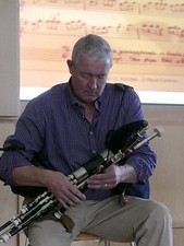 Uilleann player Neillidh
