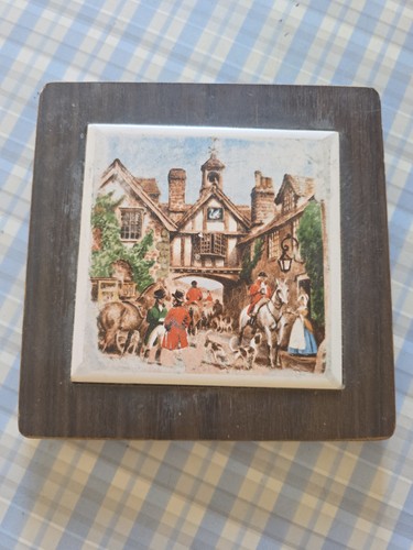 Vintage tile hunting - scene, set