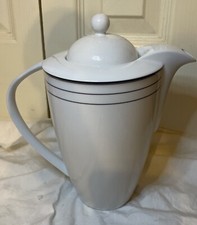 Mikasa VIP Black Water Pitcher