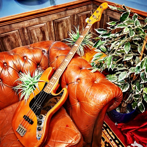 Gorgeous 1972 fender jazz - gorgeous,