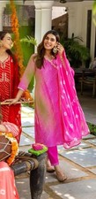 Women Pink Bandhani Kurta Set