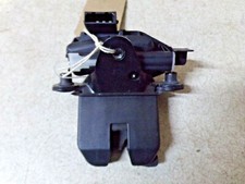 31499 D6F 2008-2010 MK2 SKODA FABIA 1.2 HTP TAILGATE LOCK MECHANISM 5J0827501B