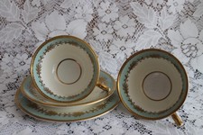 Aynsley vintage cabinet trio + extra cup pattern 8013
