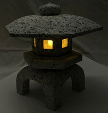 Stone Lantern Yukimi Tourou