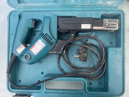 Makita 6834 collated screw gun - collated,