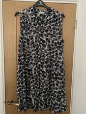 ladies masai dress size XL
