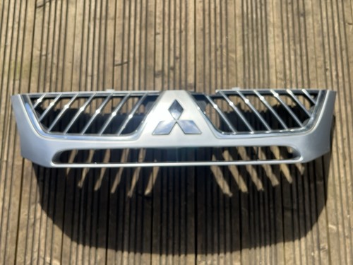 Mitsubishi l200 silver front - l200,