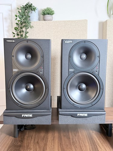 Mackie hr824 high - mackie, 1
