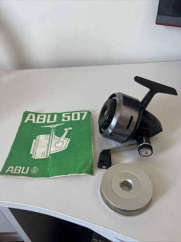 Abu 507 closed face reel - face,