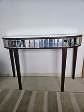 Laura Ashley “Capri”