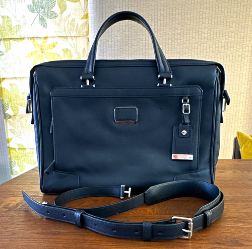Tumi astor black leather 15in - astor,