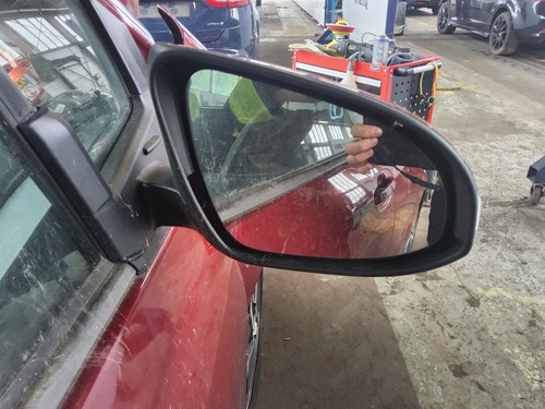 Wing mirror right red toyota - wing,