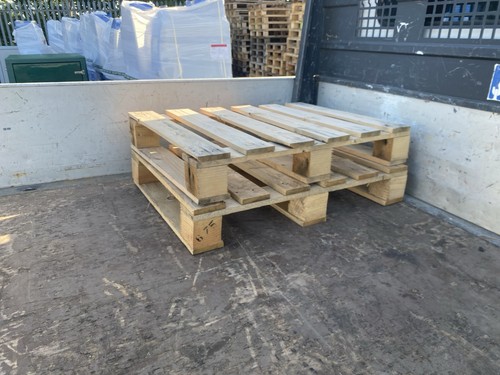 Small timber pallets - timber, x