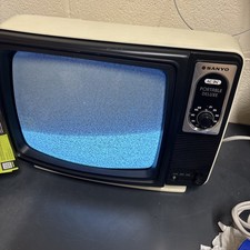 Vintage Sanyo Black & White Portable Television Portable Deluxe 12-T280 Please R