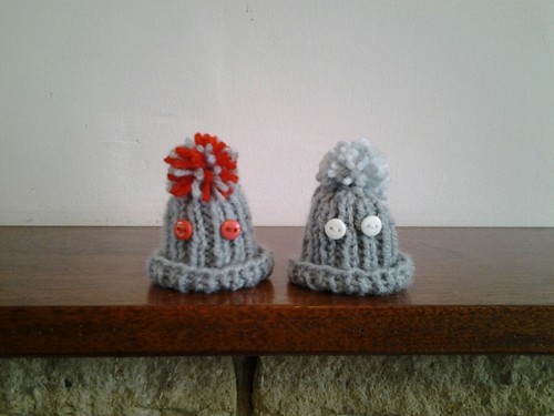 Rib design hand knitted - knitted, egg